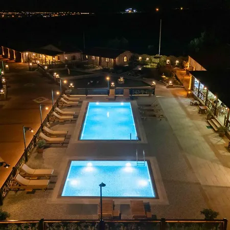 Yesil Inci Ayvalı